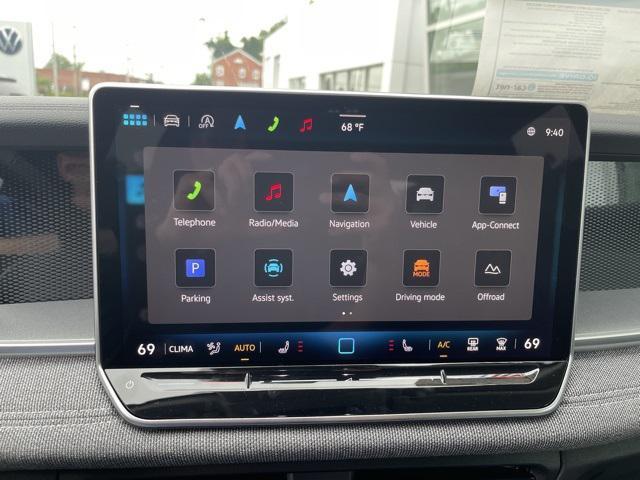 new 2025 Volkswagen Tiguan car, priced at $32,052