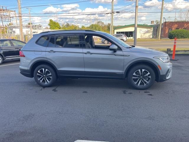 new 2024 Volkswagen Tiguan car, priced at $33,449