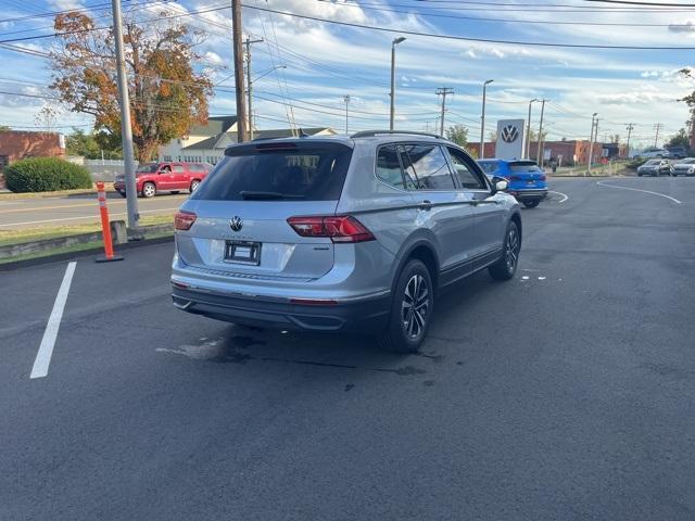 new 2024 Volkswagen Tiguan car, priced at $33,449