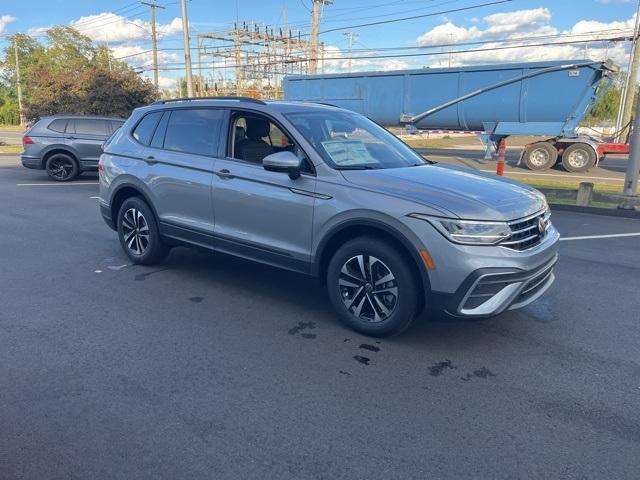 new 2024 Volkswagen Tiguan car, priced at $33,449