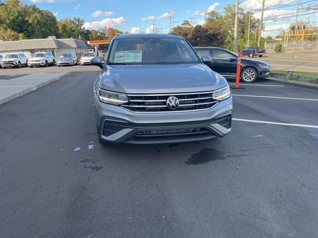 new 2024 Volkswagen Tiguan car, priced at $33,449