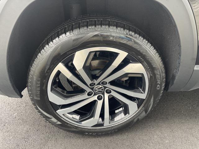 used 2022 Volkswagen Atlas Cross Sport car, priced at $30,980