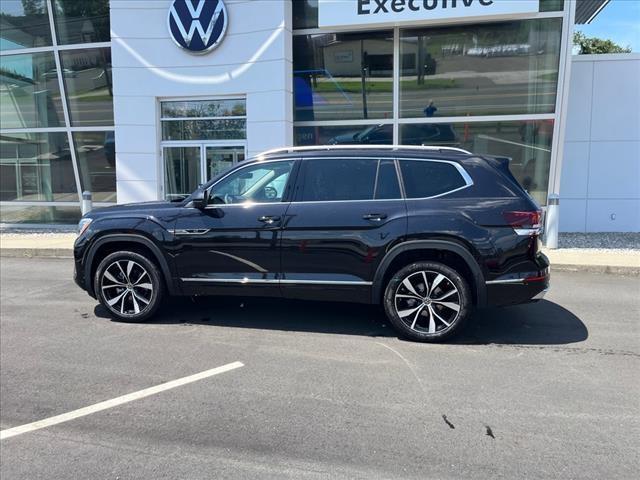 new 2024 Volkswagen Atlas car, priced at $55,794