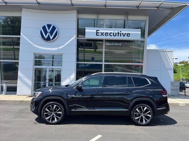 new 2024 Volkswagen Atlas car, priced at $55,794