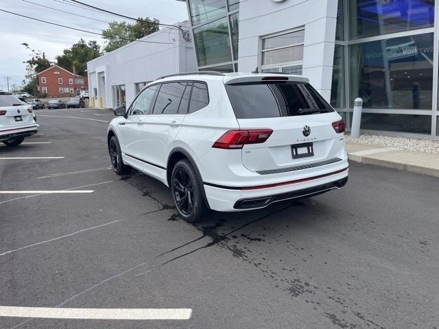 new 2024 Volkswagen Tiguan car, priced at $39,004