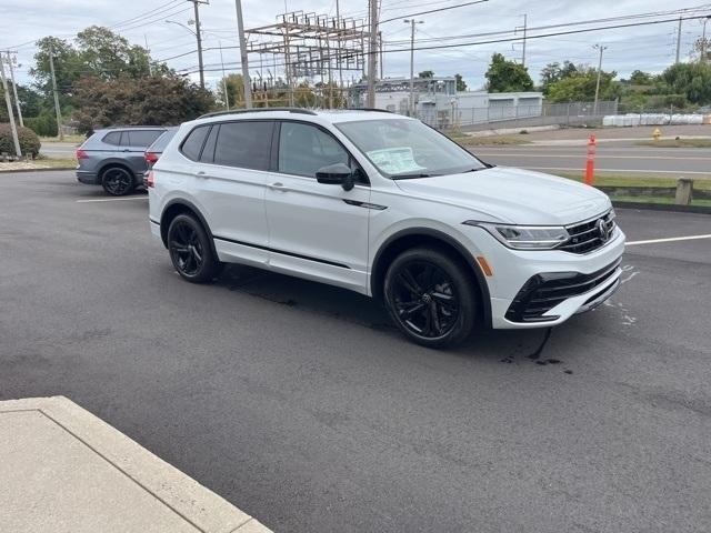 new 2024 Volkswagen Tiguan car, priced at $39,004