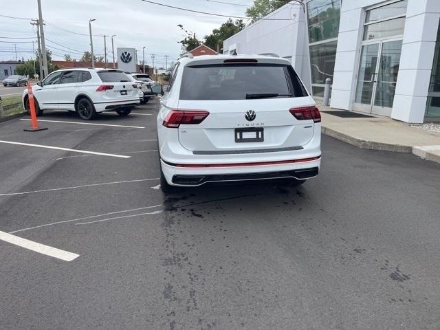 new 2024 Volkswagen Tiguan car, priced at $39,004