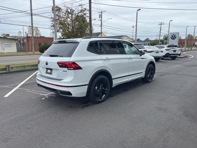 new 2024 Volkswagen Tiguan car, priced at $39,004