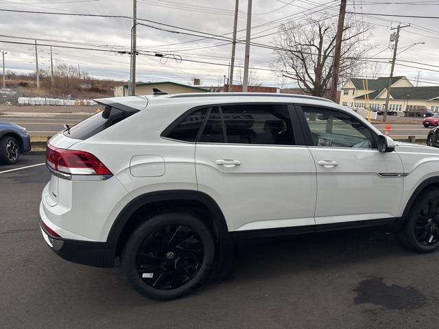 new 2025 Volkswagen Atlas Cross Sport car, priced at $43,508