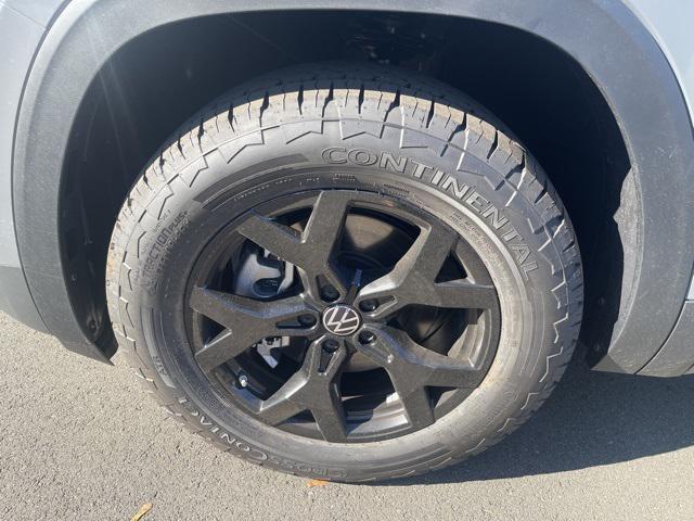 new 2026 Volkswagen Atlas car, priced at $47,670