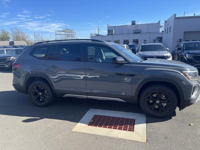 new 2026 Volkswagen Atlas car, priced at $47,670