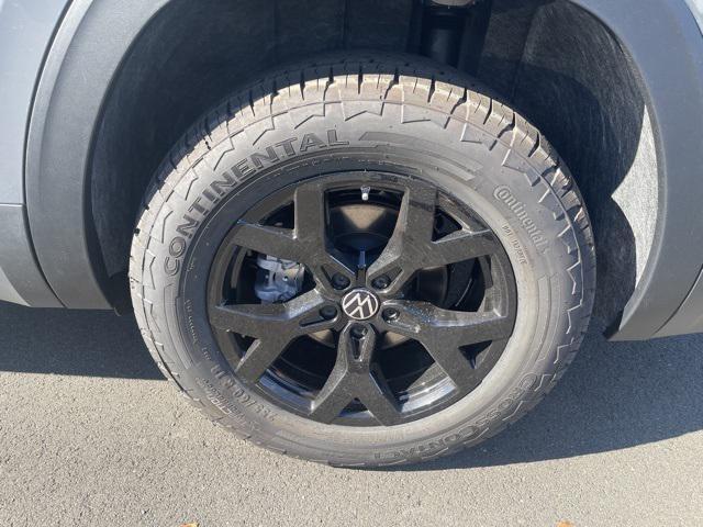 new 2026 Volkswagen Atlas car, priced at $47,670