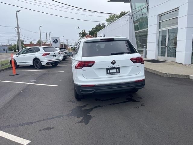 new 2024 Volkswagen Tiguan car, priced at $36,811