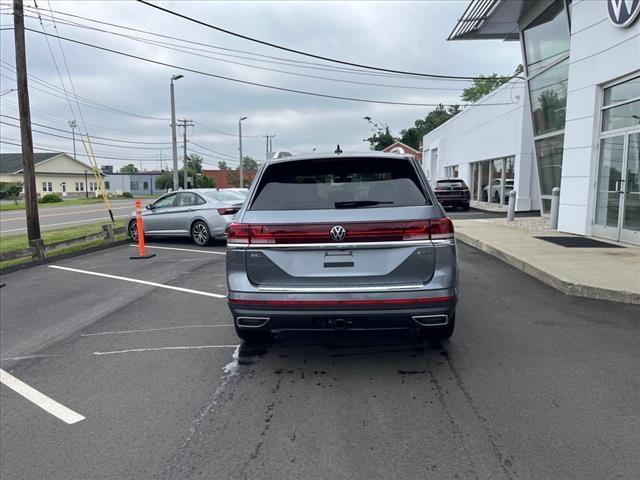 new 2024 Volkswagen Atlas car, priced at $51,784