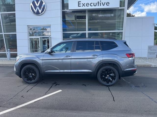 new 2024 Volkswagen Atlas car, priced at $47,987