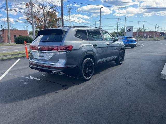 new 2024 Volkswagen Atlas car, priced at $47,987