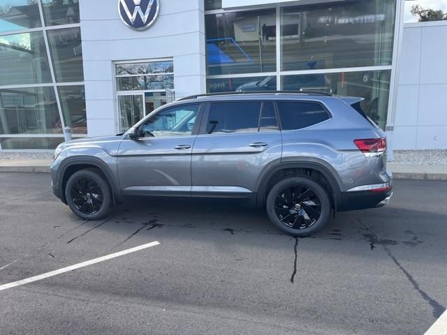 new 2024 Volkswagen Atlas car, priced at $47,987