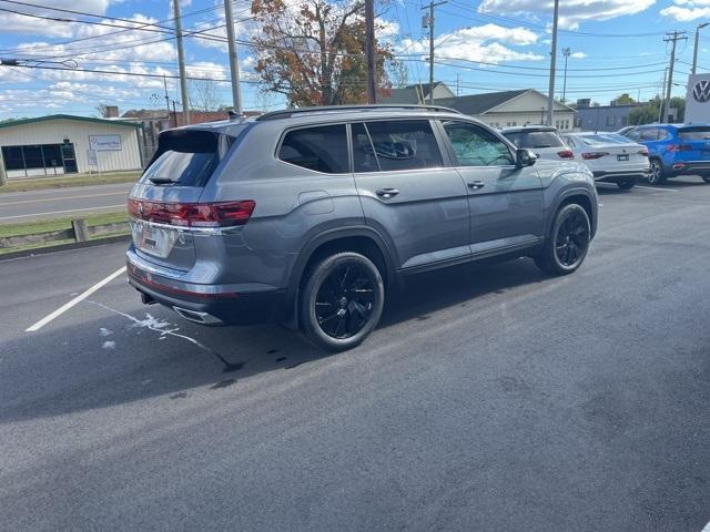 new 2024 Volkswagen Atlas car, priced at $47,987