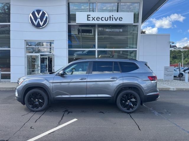 new 2024 Volkswagen Atlas car, priced at $47,987