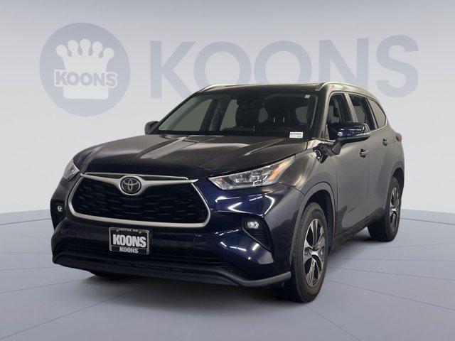 used 2020 Toyota Highlander car, priced at $25,000