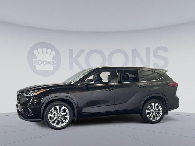 used 2021 Toyota Highlander car, priced at $35,750