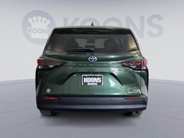 used 2024 Toyota Sienna car, priced at $44,500