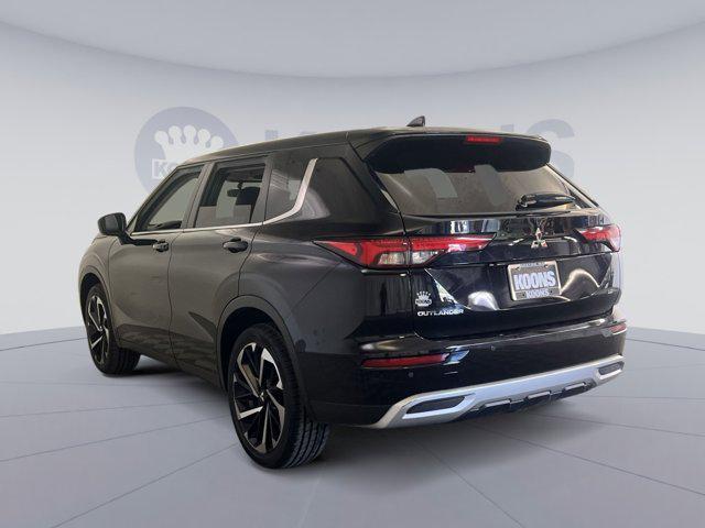 used 2024 Mitsubishi Outlander car, priced at $21,500