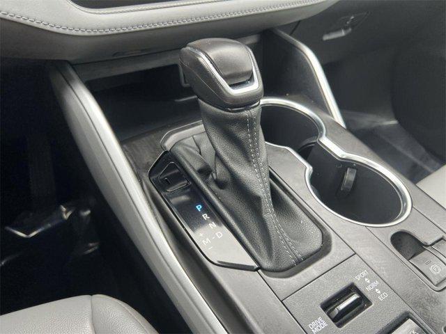 used 2022 Toyota Highlander car, priced at $32,000