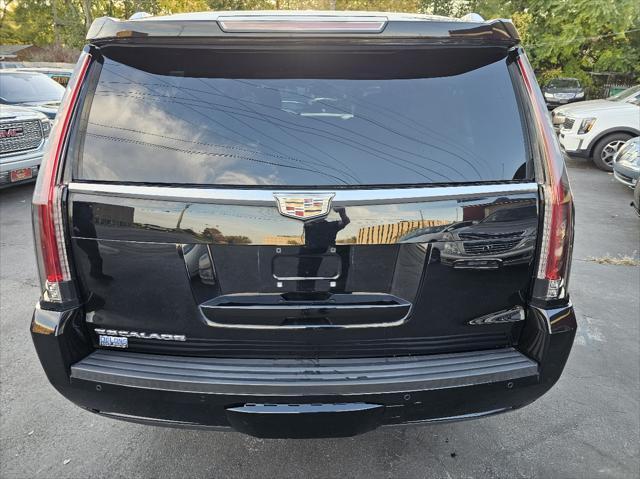 used 2016 Cadillac Escalade ESV car, priced at $17,125