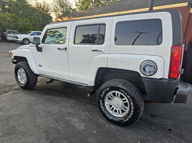 used 2007 Hummer H3 car, priced at $8,750