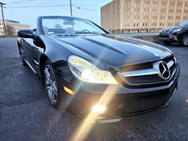 used 2009 Mercedes-Benz SL-Class car, priced at $23,325