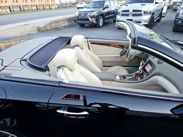 used 2009 Mercedes-Benz SL-Class car, priced at $23,325