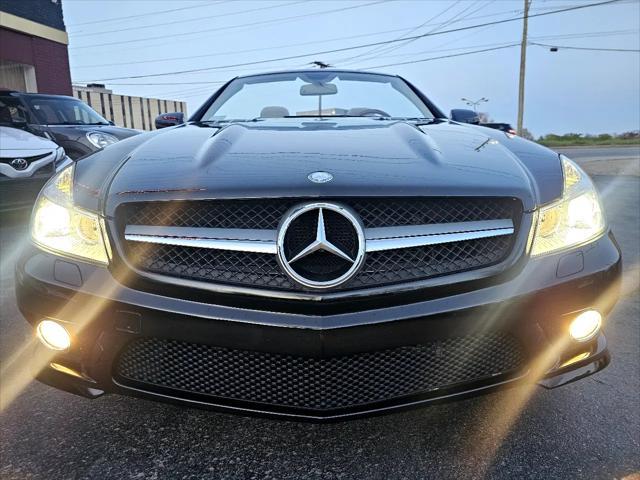 used 2009 Mercedes-Benz SL-Class car, priced at $23,325