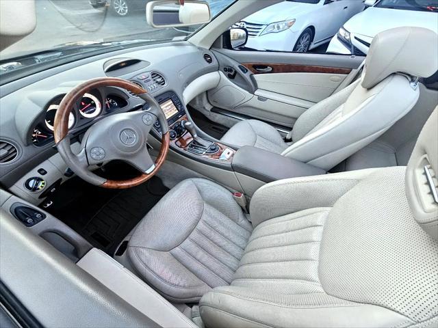 used 2009 Mercedes-Benz SL-Class car, priced at $23,325