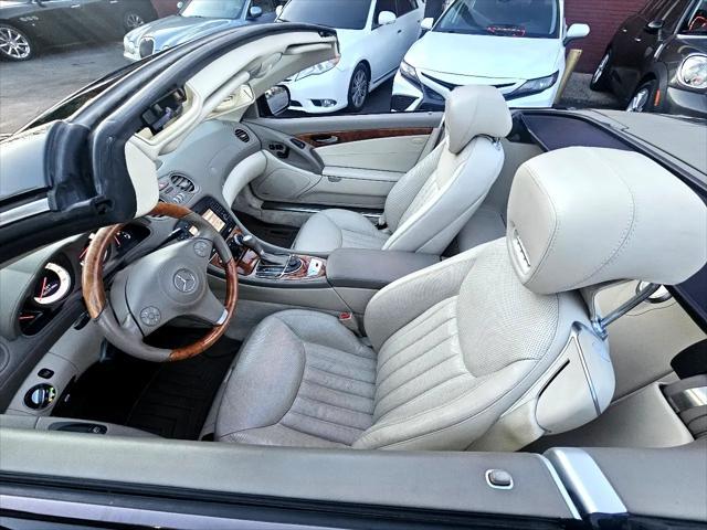 used 2009 Mercedes-Benz SL-Class car, priced at $23,325