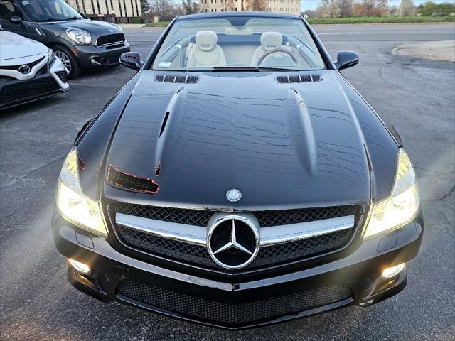 used 2009 Mercedes-Benz SL-Class car, priced at $23,325