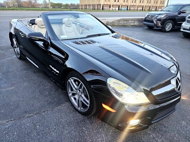 used 2009 Mercedes-Benz SL-Class car, priced at $23,325