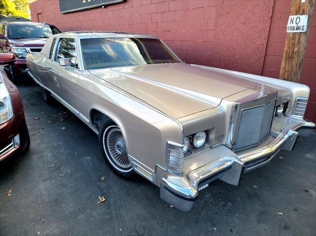 used 1977 Lincoln Continental car, priced at $8,250