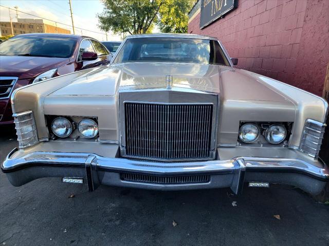 used 1977 Lincoln Continental car, priced at $8,250