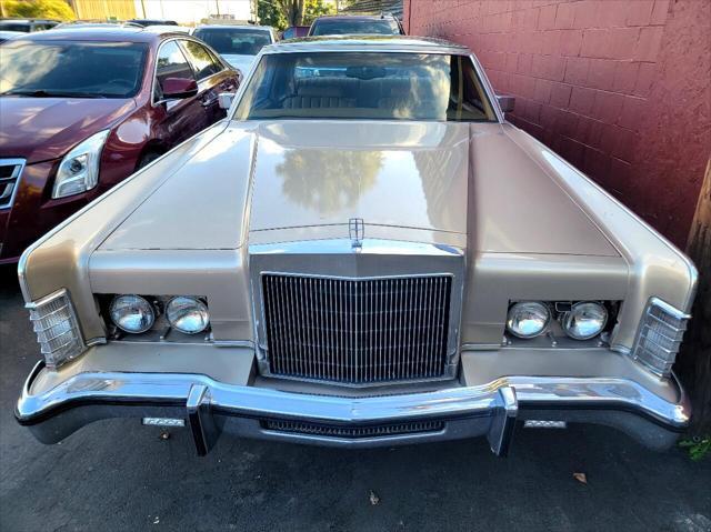 used 1977 Lincoln Continental car, priced at $8,250