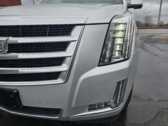 used 2015 Cadillac Escalade ESV car, priced at $21,950