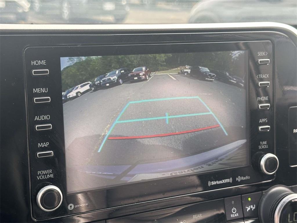used 2022 Toyota Highlander car, priced at $30,467