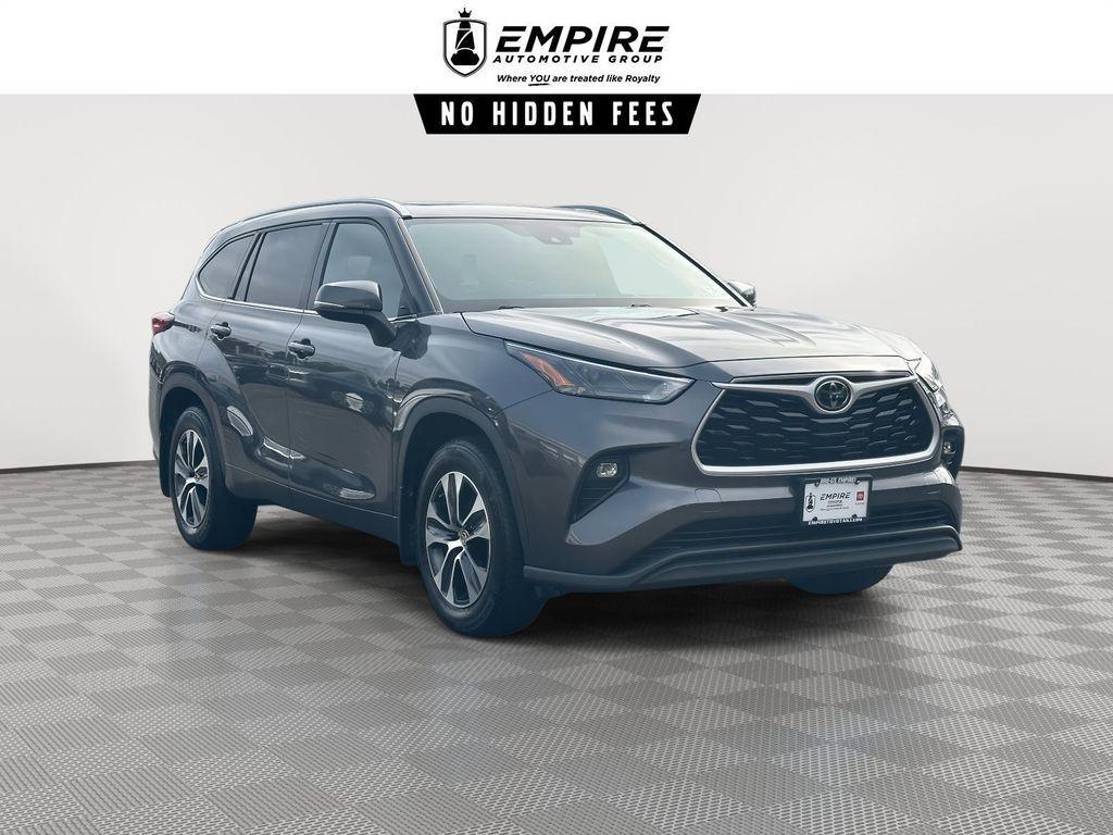 used 2022 Toyota Highlander car, priced at $30,437