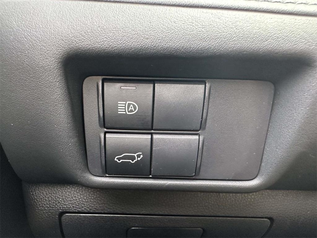 used 2022 Toyota Highlander car, priced at $30,467