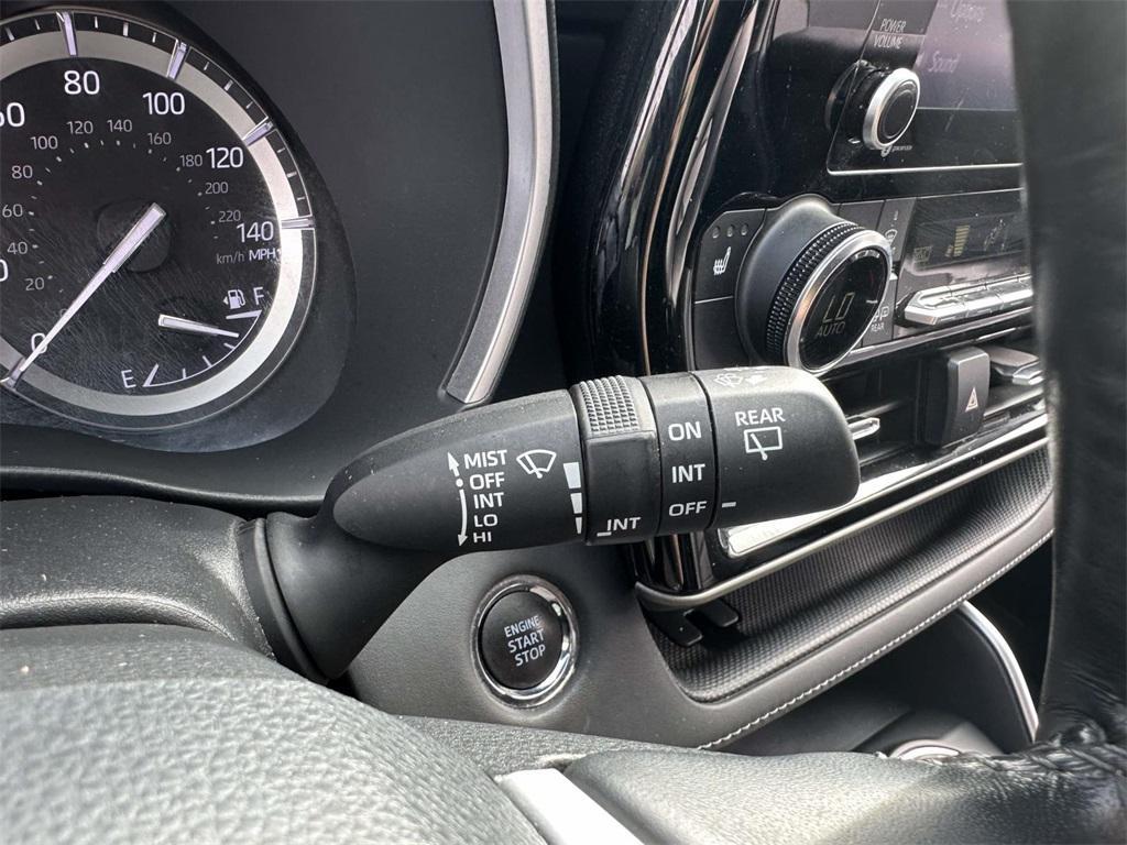 used 2022 Toyota Highlander car, priced at $30,467