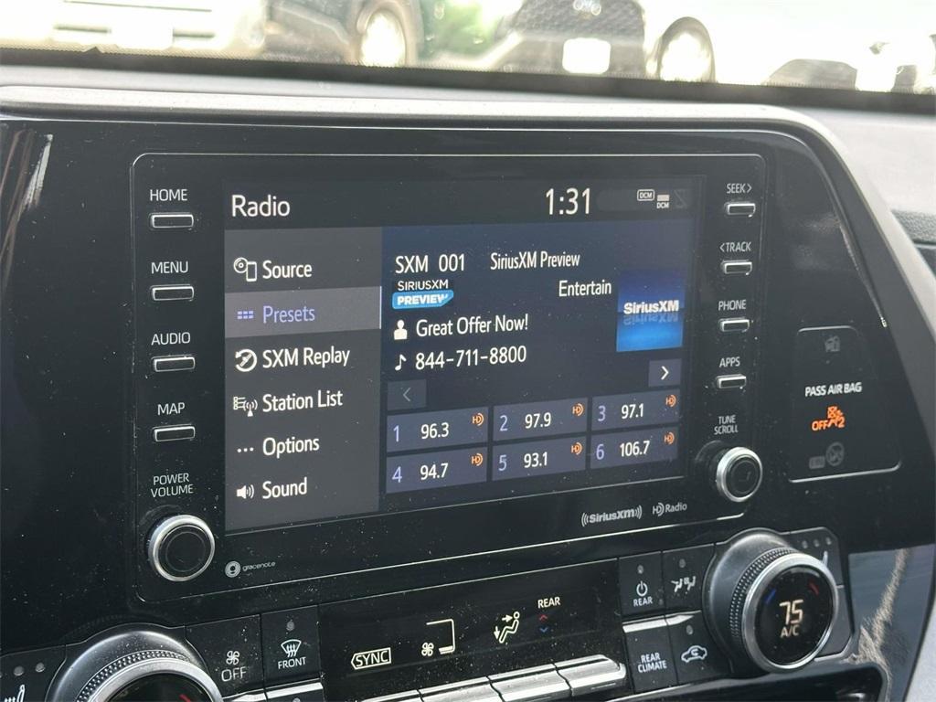 used 2022 Toyota Highlander car, priced at $32,852