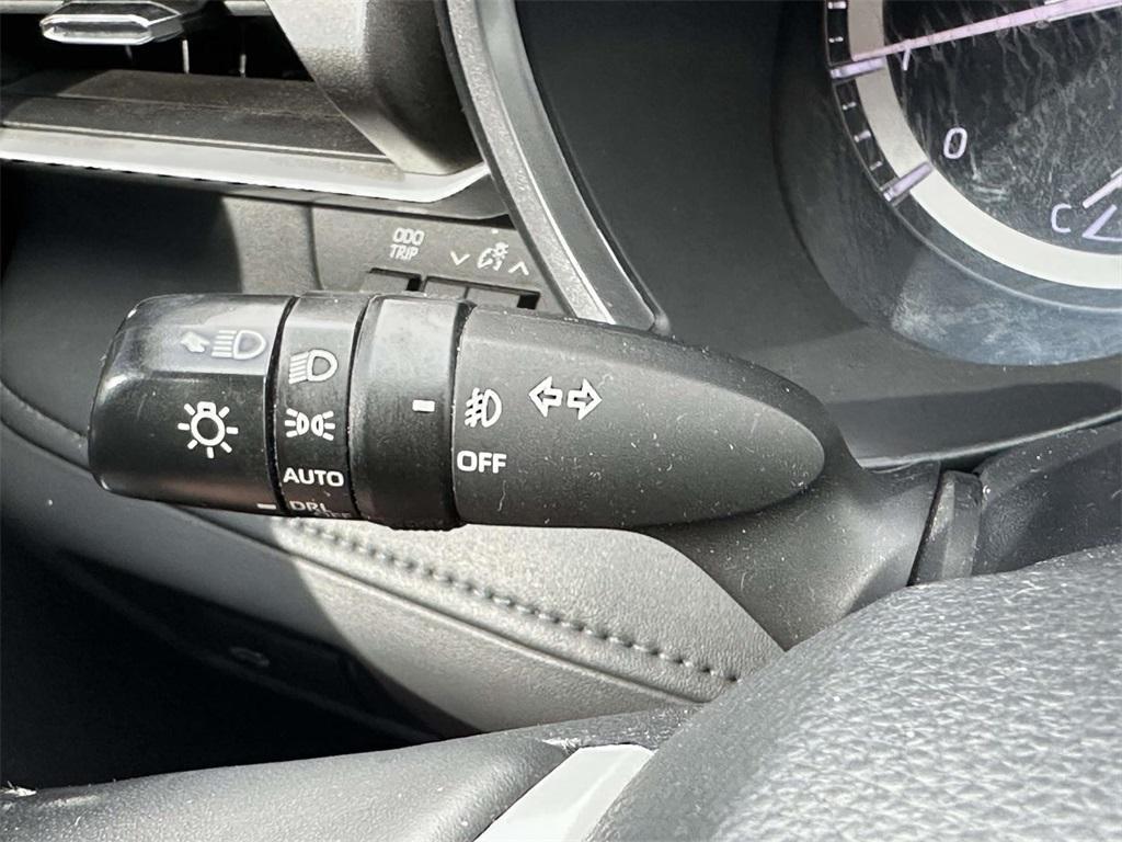 used 2022 Toyota Highlander car, priced at $32,852