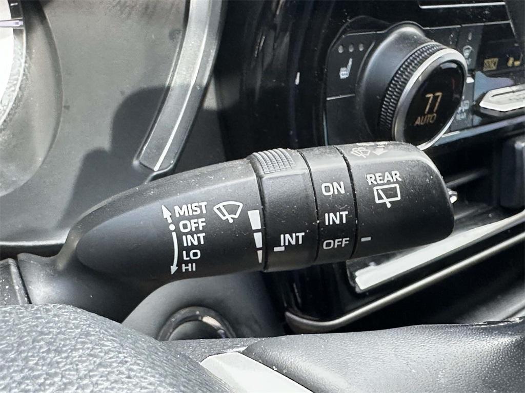 used 2022 Toyota Highlander car, priced at $32,852