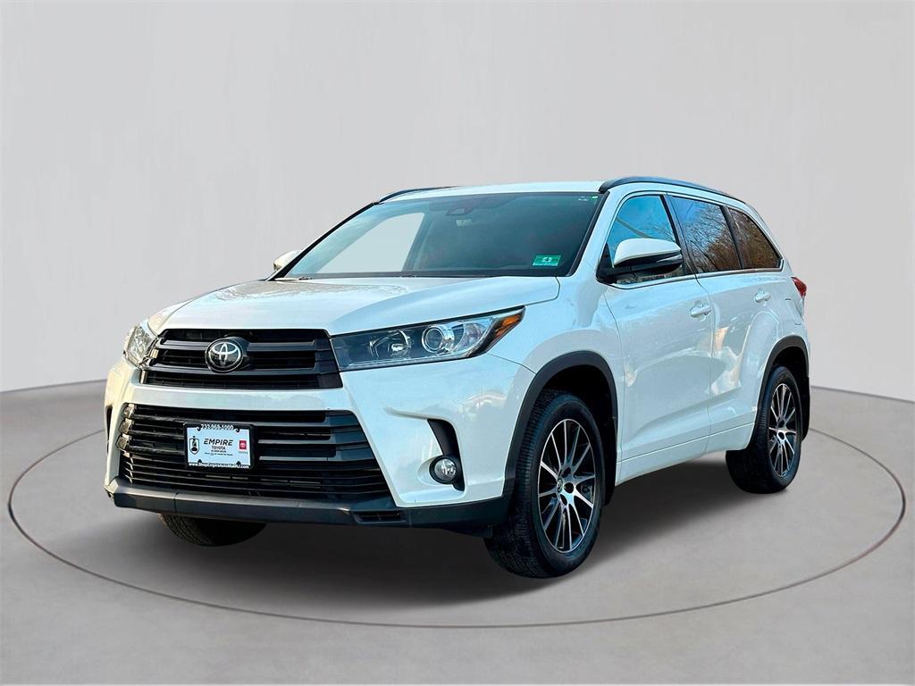 used 2018 Toyota Highlander car, priced at $23,900