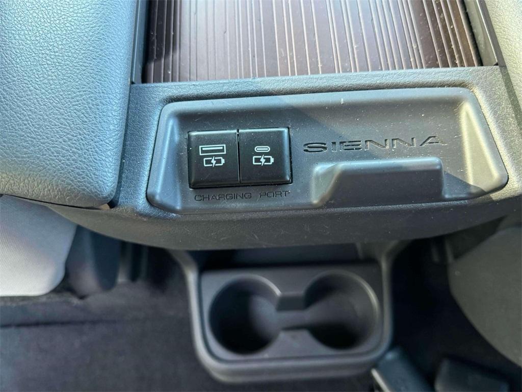 used 2021 Toyota Sienna car, priced at $38,478